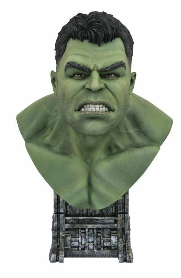 Collectibles Hulk 1:2 Scale Legends In 3-D Diamond Select Bust
