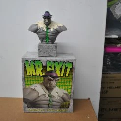 Incredible Hulk 'Grey' Variant (Mr. Fixit) Mini-Bust By Bowen Designs! Collectibles