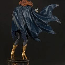Batgirl Premium Format™ Figure By Sideshow Collectibles EXCLUSIVE