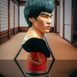 Bruce Lee Diamond Select 1/2 Bust Collectibles