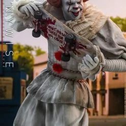 Collectibles Pennywise 1/6th Scale Collectible Figure Hot Toys