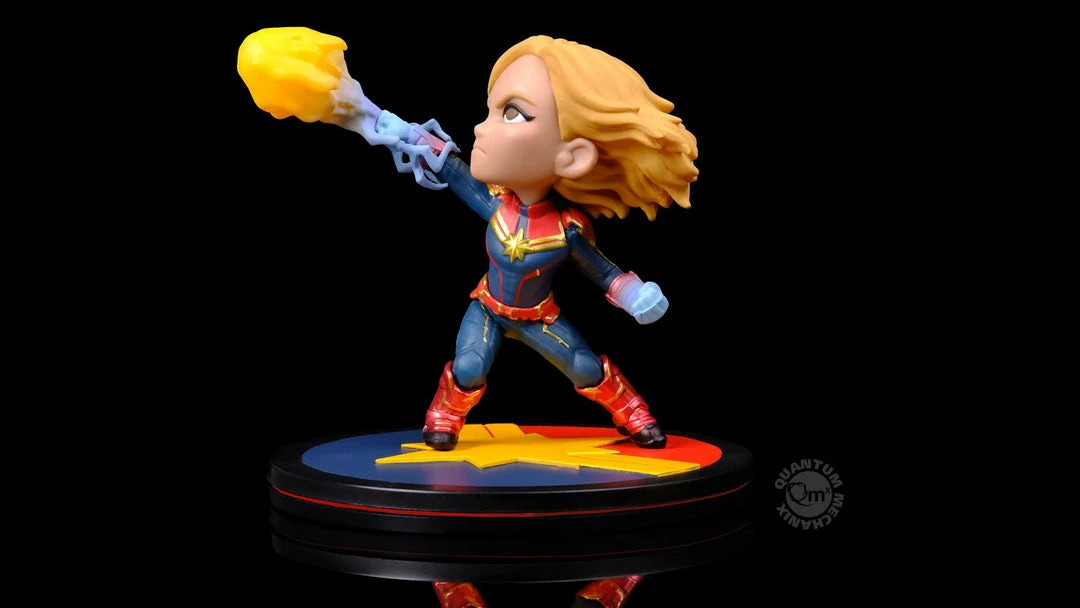Quantum Mechanix Collectibles Captain Marvel QMX Q-Figure Diorama