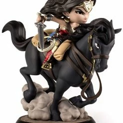 Quantum Mechanix QMx Wonder Woman Q-Fig Max